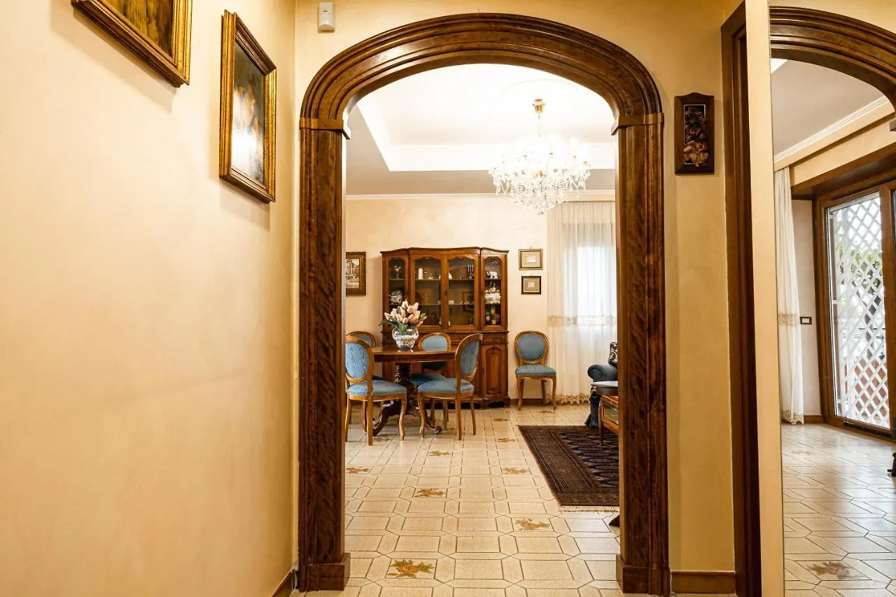 Quinto Piano Apartment Rome