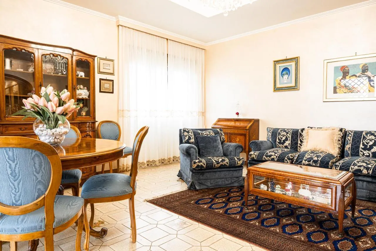 Quinto Piano Apartment Rome